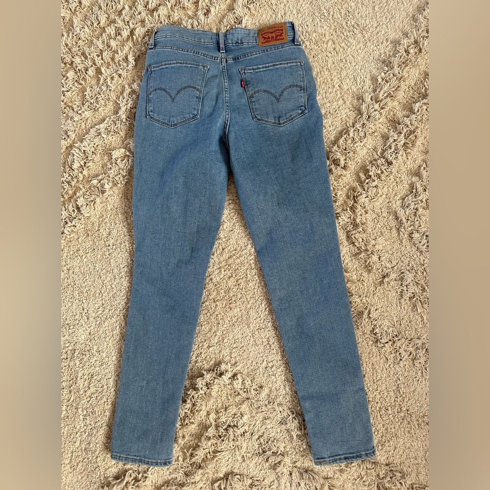 Levi’s 721 High-Rise Skinny stretch jeans